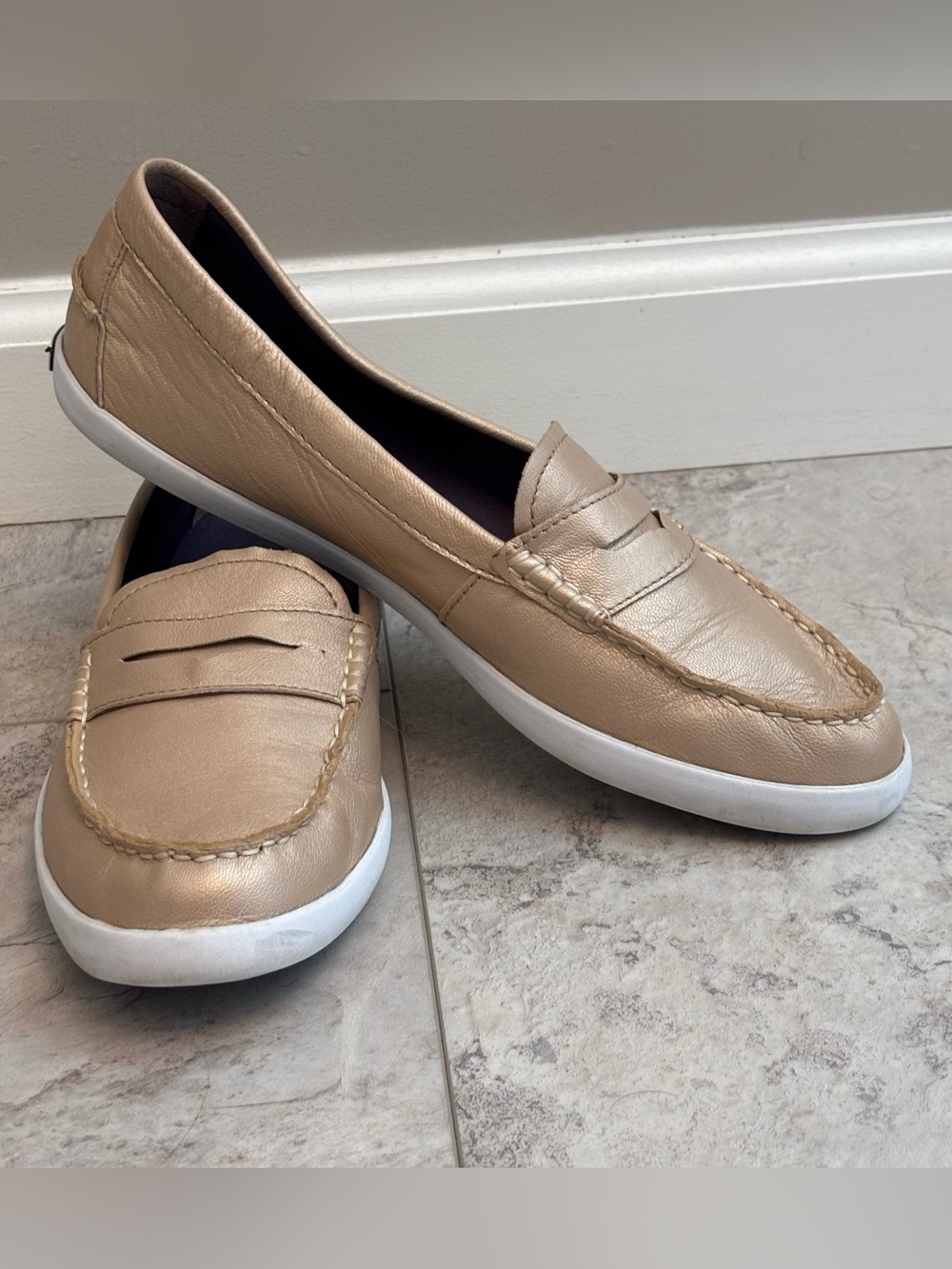 Cole Haan Nantucket Metallic Gold Leather Penny Loafers Shoes Size 10B Preppy